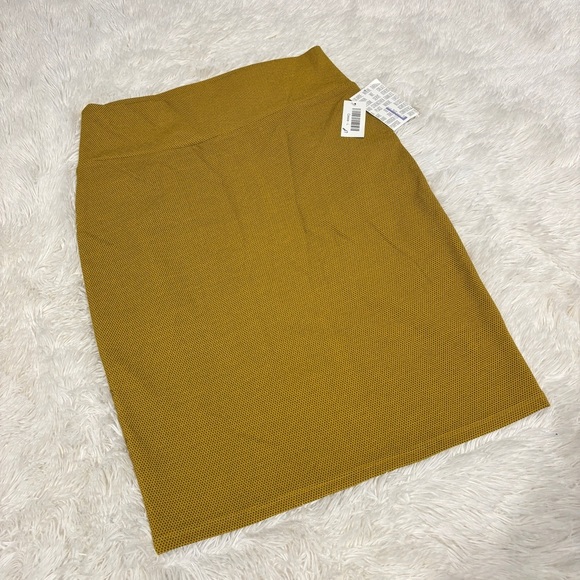 LulaRoe mustard yellow polka dot cassie skirt NWT size large - Picture 11 of 11
